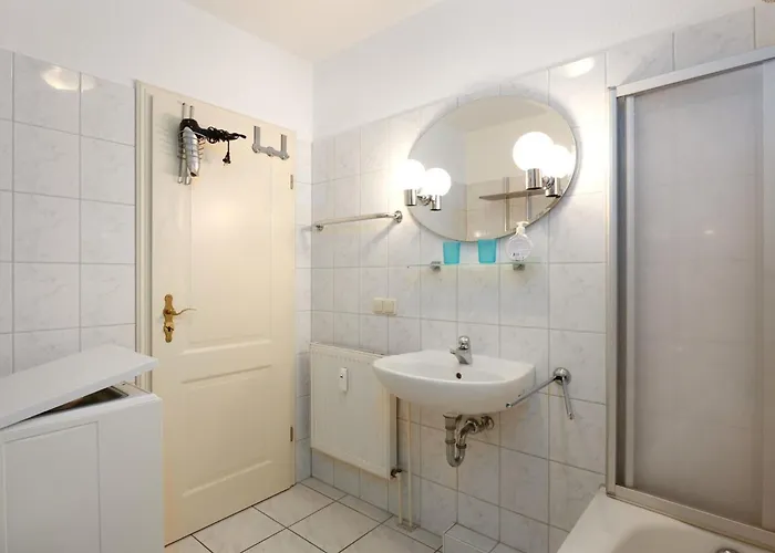 Am Ehrenmal 2 Seerose